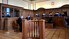 Proces w sprawie brutalnego ataku maczetą w Elblągu. Oskarżony nie przyznaje się do winy Proces w sprawie brutalnego ataku maczetą w Elblągu. Oskarżony nie przyznaje się do winy